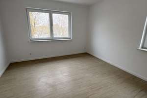 Zur Selbstnutzung! barrierearme 4-Raumwohnung mit Vollbad, FB-Hzg., HWR, Kamin und Süd-Balkon – Neubrandenburger Straße 0, 18055 Brinckmansdorf, Rostock – Vorschaubild 13