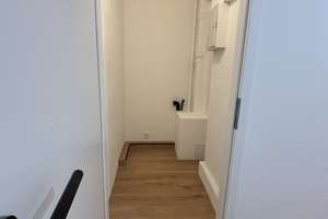 Renovierte - WG geeignete 2,5 Z-Whg in Uni-Nähe – Himmelgeister Straße 15, 40225 Bilk, Düsseldorf – Vorschaubild 4
