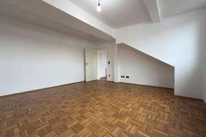 Schicke Dachgeschosswohnung für junge Leute ** Parkett ** Lift ** zentrumsnah – Delitzscher Straße 36, 4129 Eutritzsch, Leipzig – Vorschaubild 5