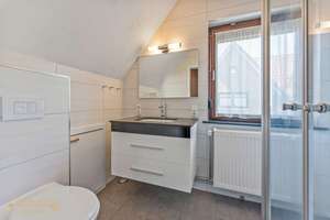 Ihr neues Zuhause mit Charme, Kamin und liebevoll gestaltetem Garten – Die vollständige Adresse der Immobilie erhältst du vom Anbieter., 26931 Elsfleth – Vorschaubild 12