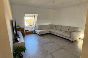 Helle 4-Zimmer Dachgeschosswohnung in Stuttgart-Untertürkheim – Lindenschulstraße 11, 70327 Lindenschulviertel, Stuttgart – Vorschaubild 9