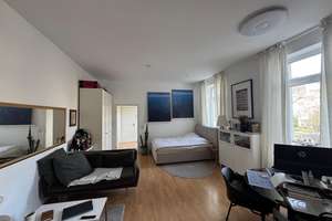 Zentrales 1-Zimmer-Apartment in Pempelfort mit großem Balkon