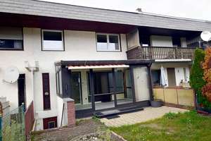 Platz für Ihre Familie: Modernisiertes 4-Zi-Reihenhaus mit Wintergarten, Garten und Garage – Die vollständige Adresse der Immobilie erhältst du vom Anbieter., 63456 Klein-Auheim, Hanau – Vorschaubild 1