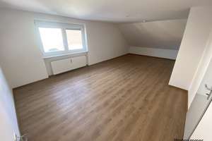 Helle 4-Zimmer Dachgeschosswohnung in Regensburg-Ost – Die vollständige Adresse der Immobilie erhältst du vom Anbieter., 93055 Ostenviertel, Regensburg – Vorschaubild 6