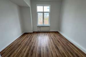 Traumhafte 4 Zimmer Wohnung mit Durchgangszimmer und großem Balkon am Martin Donandt Platz – Die vollständige Adresse der Immobilie erhältst du vom Anbieter., 27568 Mitte, Bremerhaven – Vorschaubild 3