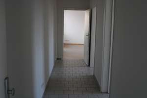 Zentral gelegene 3 Zimmer Wohnung in Salzgitter – Christian-Willmer-Straße 4, 38226 Lebenstedt, Salzgitter – Vorschaubild 1
