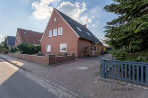 ***Großzügiges Zuhause mit 6 Schlafzimmern, großem Garten und zwei Garagen in Südweyhe – Die vollständige Adresse der Immobilie erhältst du vom Anbieter., 28844 Weyhe – Vorschaubild 24
