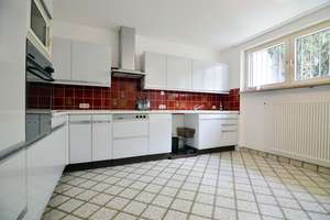 Split-Level-Bungalow mit großzügigem Raumkonzept und sonnigem Garten in ruhiger Lage Trudering – Die vollständige Adresse der Immobilie erhältst du vom Anbieter., 81735 Waldtrudering, München – Vorschaubild 8