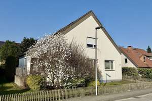 Schönes Einfamilienhaus mit Einliegerwohnung im Herzen von Quelle – Die vollständige Adresse der Immobilie erhältst du vom Anbieter., 33649 Brackwede, Bielefeld – Vorschaubild 2