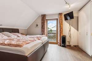 Angebautes Einfamilienhaus im sanierten Zustand in Augsburg-Haunstetten – Die vollständige Adresse der Immobilie erhältst du vom Anbieter., 86179 Haunstetten-Nord, Augsburg – Vorschaubild 9