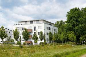 Charmante 4½-Zimmer-Wohnung am Park, Balkon, Einbauküche, 2 Bäder und Tiefgarage