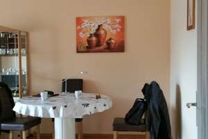 Geschmackvolle, möblierte und zentrale 2-Raum-Wohnung mit Balkon und EBK in Heilbronn – 74076 Heilbronn, Heilbronn – Vorschaubild 2