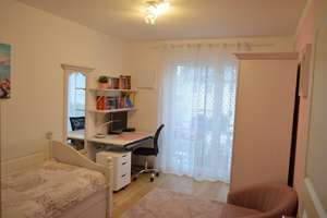 4-Zimmer-Doppelhaushälfte mit gehobener Innenausstattung und EBK in Irgertsheim West – 85049 West, Ingolstadt – Vorschaubild 12