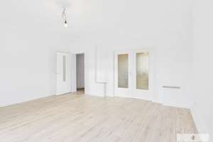 „Modernisierte, lichtdurchflutete Wohnung mit Balkon, Einbauküche & Garage“ – Die vollständige Adresse der Immobilie erhältst du vom Anbieter., 66130 Brebach-Fechingen, Saarbrücken – Vorschaubild 2