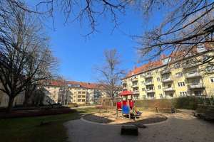 Bezugsfreie 3 Zimmer mit Balkon im schönen 30er-Jahre-Bau – Werner-Kube-Straße 7, 10407 Prenzlauer Berg, Berlin – Vorschaubild 24