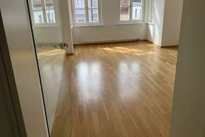 Familienfreundlich geschnittene 5-Zimmer-Altbauwohnung – Sulzerstraße 17, 86159 Antonsviertel, Augsburg – Vorschaubild 2