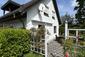 Gepflegtes, freistehendes 1-2 Familienhaus mit gemütlichem Kachelofen & großem Garten! – Die vollständige Adresse der Immobilie erhältst du vom Anbieter., 32049 Herford – Vorschaubild 4