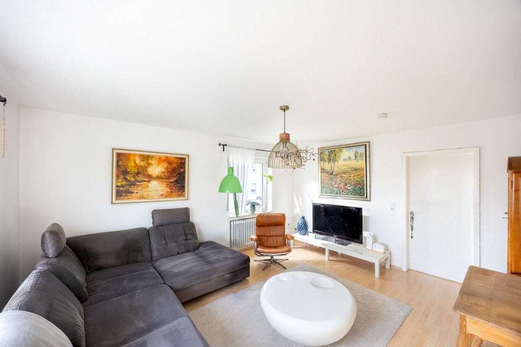 Immobilie in Walheim - WEITBLICK: zwei Häuser zum Preis von einem Haus! - Bild 2