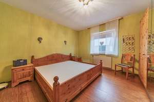 Geräumiges Zweifamilienreiheneckhaus in WI-Auringen für zwei Generationen oder eine große Familie – Die vollständige Adresse der Immobilie erhältst du vom Anbieter., 65207 Auringen, Wiesbaden – Vorschaubild 8