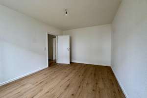 Einziehen und wohlfühlen ! Ideale, geräumige 2-Zimmer-Wohnung mit Balkon, Einbauküche und Stellplatz – Hauberrisserstraße 25, 65189 Südost, Wiesbaden – Vorschaubild 10
