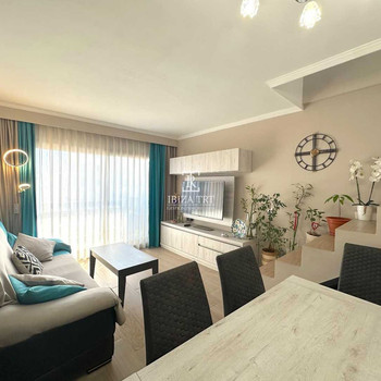 3-SCHLAFZIMMER-PENTHOUSE MIT GROSSER TERRASSE VON 90 M2