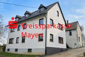 Zwei Wohnhäuser mit Entwicklungspotenzial – Die vollständige Adresse der Immobilie erhältst du vom Anbieter., 56294 Münstermaifeld – Vorschaubild 1