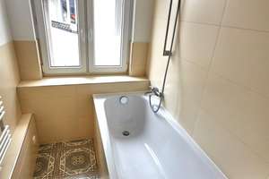 Gelegenheit: Sehr schöne Maisonette-Wohnung mit großer Sonnenterrasse am Isenbergplatz! – Rellinghauser Straße 117, 45128 Südviertel, Essen – Vorschaubild 12
