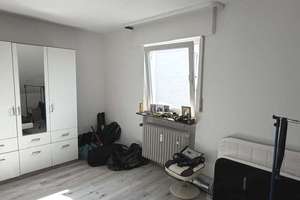 ruhige Lage -  helle gemütliche 3-Zimmer-Dachgeschoß-Wohnung – Die vollständige Adresse der Immobilie erhältst du vom Anbieter., 70186 Gaisburg, Stuttgart – Vorschaubild 5
