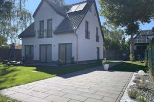 Modernes Einfamilienhaus in Berlin-Marienfelde - ruhig gelegen und bestens angebunden – Die vollständige Adresse der Immobilie erhältst du vom Anbieter., 12277 Marienfelde, Berlin – Vorschaubild 1