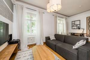 BEZUGSFREIE 3 ZIMMER ALTBAUWOHNUNG IN BESTLAGE!!