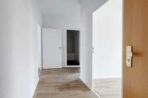 Platz für die Familie: 4-Zimmer-Wohnung mit Ausblick in´s Erzgebirge! + 1.000 EUR Möbelgutschein*! – Albert-Köhler-Straße 85, 9122 Chemnitz – Vorschaubild 7
