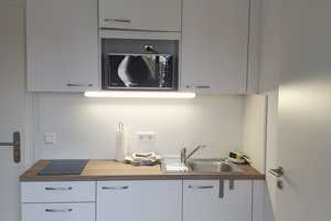Geschmackvolle, neuwertige 1-Zimmer-Penthouse-Wohnung mit geh. Innenausstattung mit Balkon und EBK – Unterer Grasweg 71, 85055 Ingolstadt – Vorschaubild 4