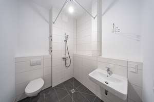 Neubauwohnung mit Fußbodenheizung im Erstbezug / WBS mit besonderen Wohnbedarf erforderlich – Moderlieschenstr. 28, 13599 Haselhorst, Berlin – Vorschaubild 4
