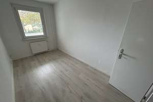Geräumige 3-Zimmer-Erdgeschosswohnung mit Balkon! – Rennebogen 36, 39130 Neu Olvenstedt, Magdeburg – Vorschaubild 6