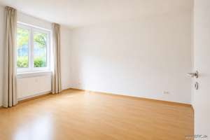 bezugsfreie 3-Zi.-Wohnung mit Gartenterrasse in ruhiger Innenstadtlage – Die vollständige Adresse der Immobilie erhältst du vom Anbieter., 10179 Mitte (Ortsteil), Berlin – Vorschaubild 3