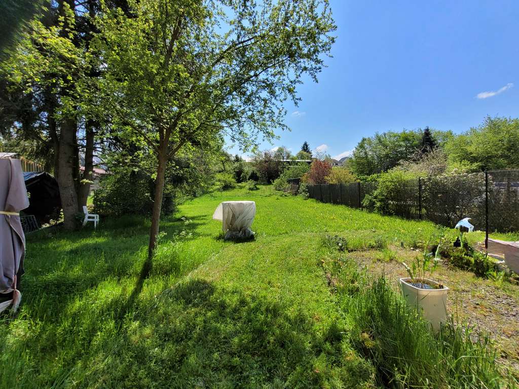 Immobilie in Boos - Freistehendes Haus mit großer Scheune in der Urlaubsregion Eifel - Bild 1