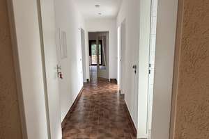 Helle Dachgeschosswohnung, 3 ZKB mit Balkon – 34132 Niederzwehren, Kassel – Vorschaubild 3