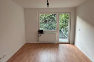 Schöne 2-Zimmer Wohnung mit Balkon! Erstbezug nach umfangreicher Sanierung!