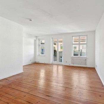 Feiner Rückzugsort in Mitte: 1 Zimmer & Balkon im energetisch modernisierten Altbau.