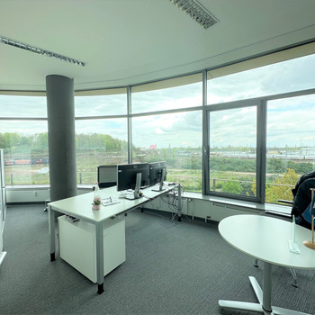 Moderne Büroflächen im Mediapark