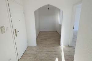 Moderne, frisch renovierte 2-Zimmer-Wohnung mit großem Balkon in Sachsenhausen-Süd – 60598 Sachsenhausen-Süd, Frankfurt am Main – Vorschaubild 5