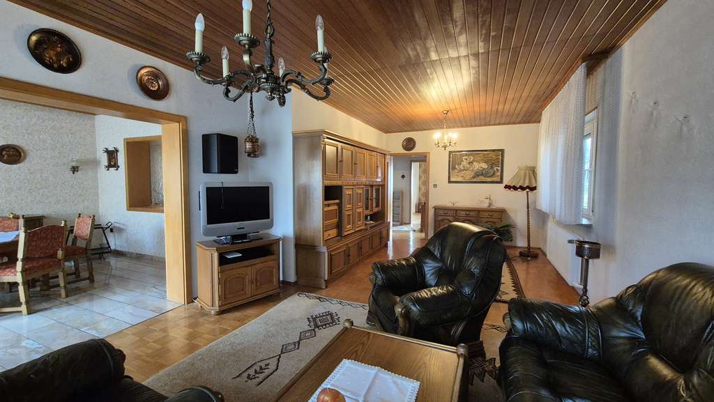 Immobilie in Schifferstadt - Zweifamilienhaus mit vielen Möglichkeiten in familienfreundlicher Lage - Bild 3