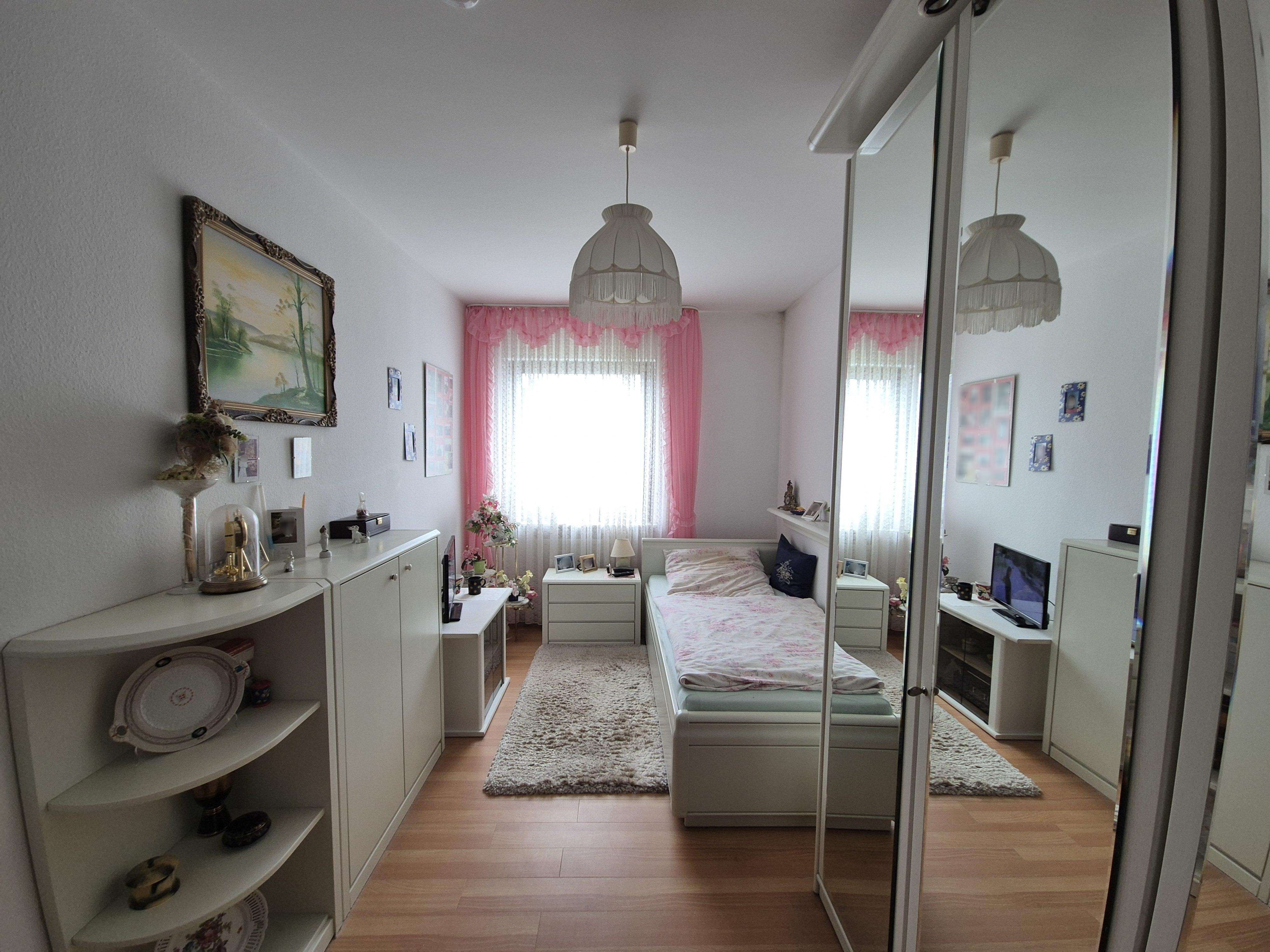 Immobilie in Friedrichsdorf - Solide Kapitalanlage: Vermietete 4-Zimmer-Wohnung mit Tiefgarage und Langzeitmietern - Bild 1