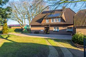 Hochwertiges Zweifamilienhaus mit großem Grundstück in Hatten – Die vollständige Adresse der Immobilie erhältst du vom Anbieter., 26209 Hatten – Vorschaubild 2