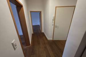 Elberfeld neu sanierte helle tolle Wohnung mit Einbauküche und Dielenboden Bad mit Wanne und Dusche  – Die vollständige Adresse der Immobilie erhältst du vom Anbieter., 42107 Elberfeld, Wuppertal – Vorschaubild 2