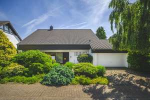 Nähe Tuchmacherviertel!
Großes Einfamilienhaus mit Villencharakter in bester Wohnlage von Brand – Die vollständige Adresse der Immobilie erhältst du vom Anbieter., 52078 Brand, Aachen – Vorschaubild 2