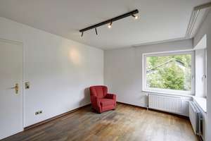 Großes Architektenhaus mit flexiblen Nutzungsmöglichkeiten in Hannover-Kirchrode – Die vollständige Adresse der Immobilie erhältst du vom Anbieter., 30559 Kirchrode, Hannover – Vorschaubild 9