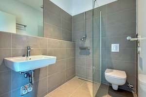 Helle 2-Zimmerwohnung - modern mit Fußbodenheizung, bodentiefe Fenster - zentral und gut gelegen – Osnabrücker Straße 27, 10589 Charlottenburg, Berlin – Vorschaubild 9