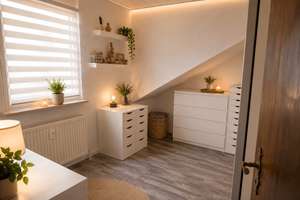 Charmante Dachgeschosswohnung mit Empore in begehrter Lage von Oberhausen-Holten (Biefang) – Die vollständige Adresse der Immobilie erhältst du vom Anbieter., 46149 Schwarze Heide, Oberhausen – Vorschaubild 11