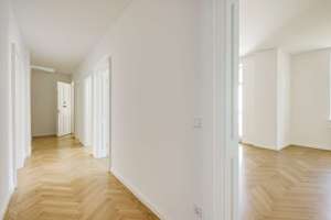 Erstbezug nach hochwertiger Sanierung: Sehr charmante 2,5-Zimmer-Altbauwohnung mit Balkon – Die vollständige Adresse der Immobilie erhältst du vom Anbieter., 80634 Neuhausen, München – Vorschaubild 4